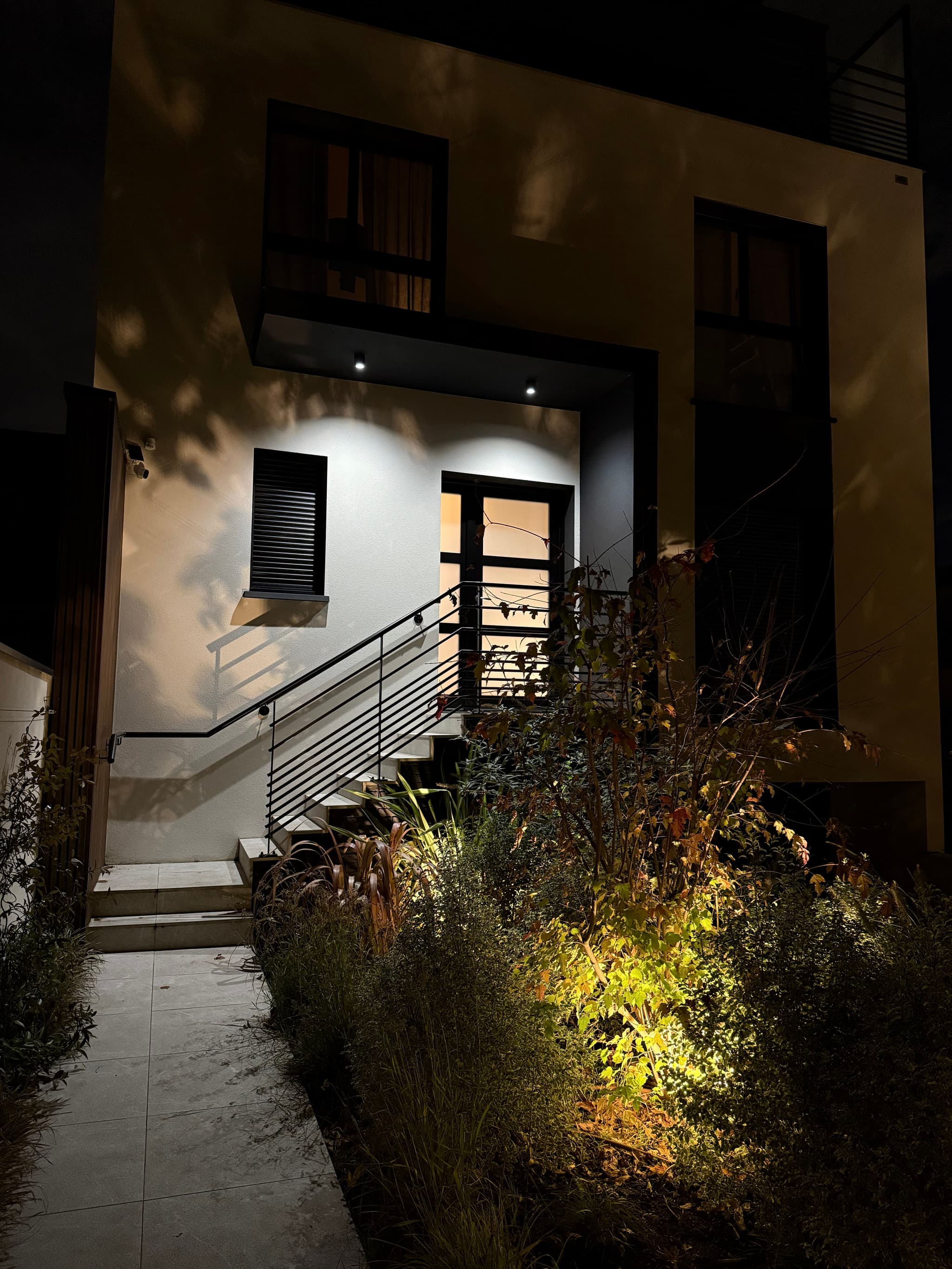 Éclairage Extérieur Haut de Gamme à Sucy-en-Brie (94370) — Mise en Lumière Architecturale de Pavillon