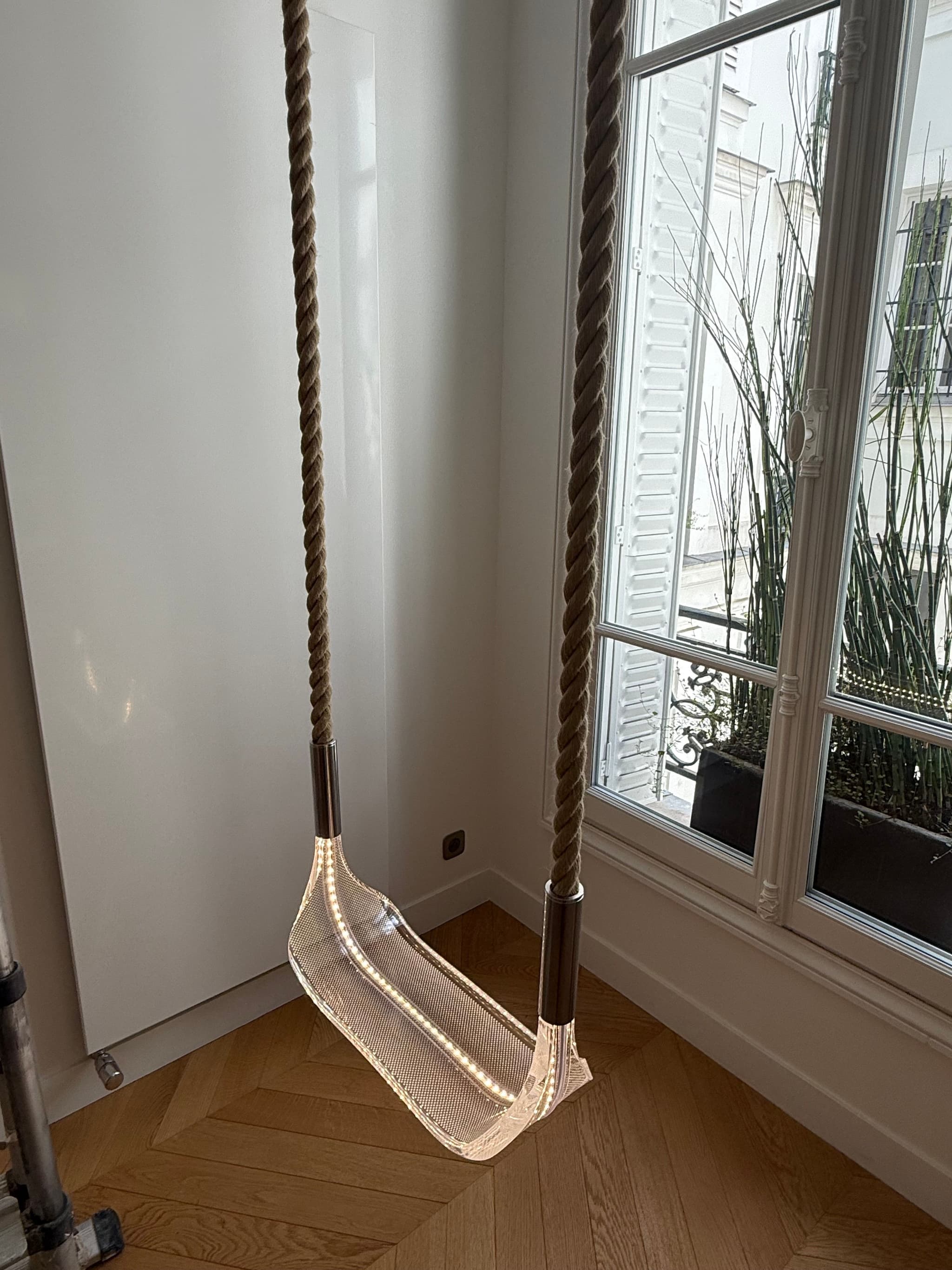 Installation de Luminaires Design dans Appartement Haussmannien à Paris - Éclairage Intérieur Luxe