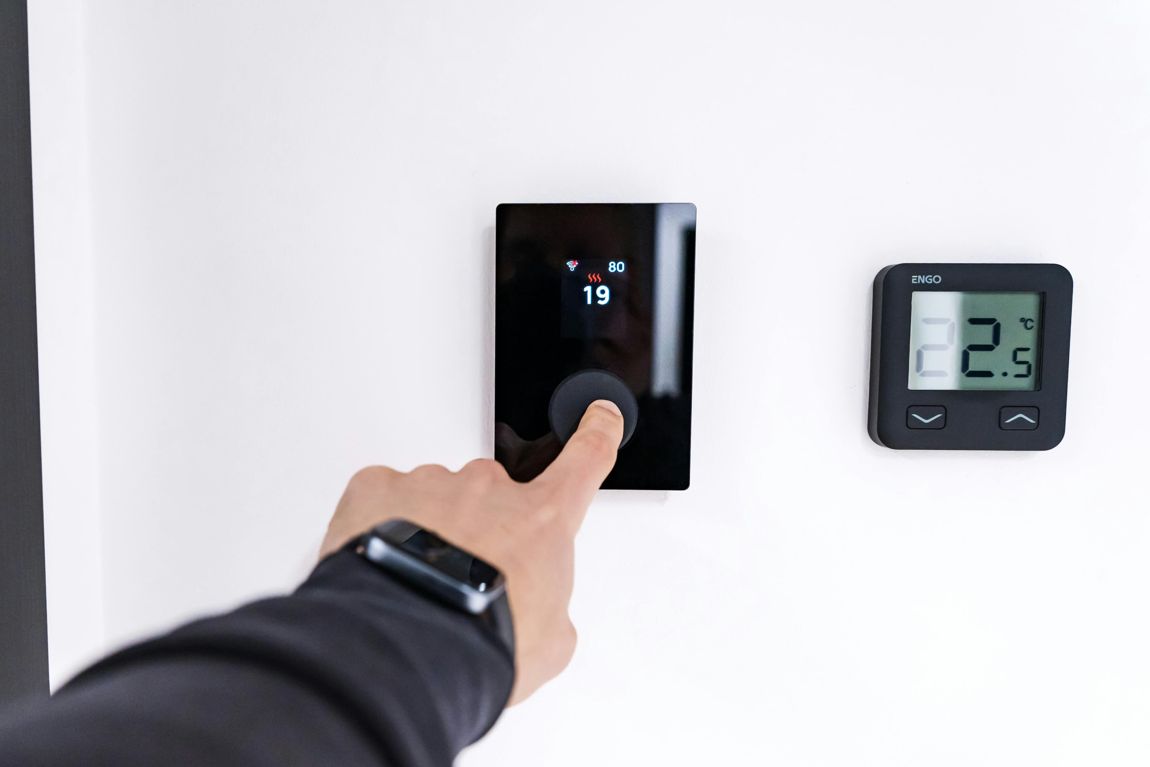 Thermostat connecté : obligation 2027, économies et installation
