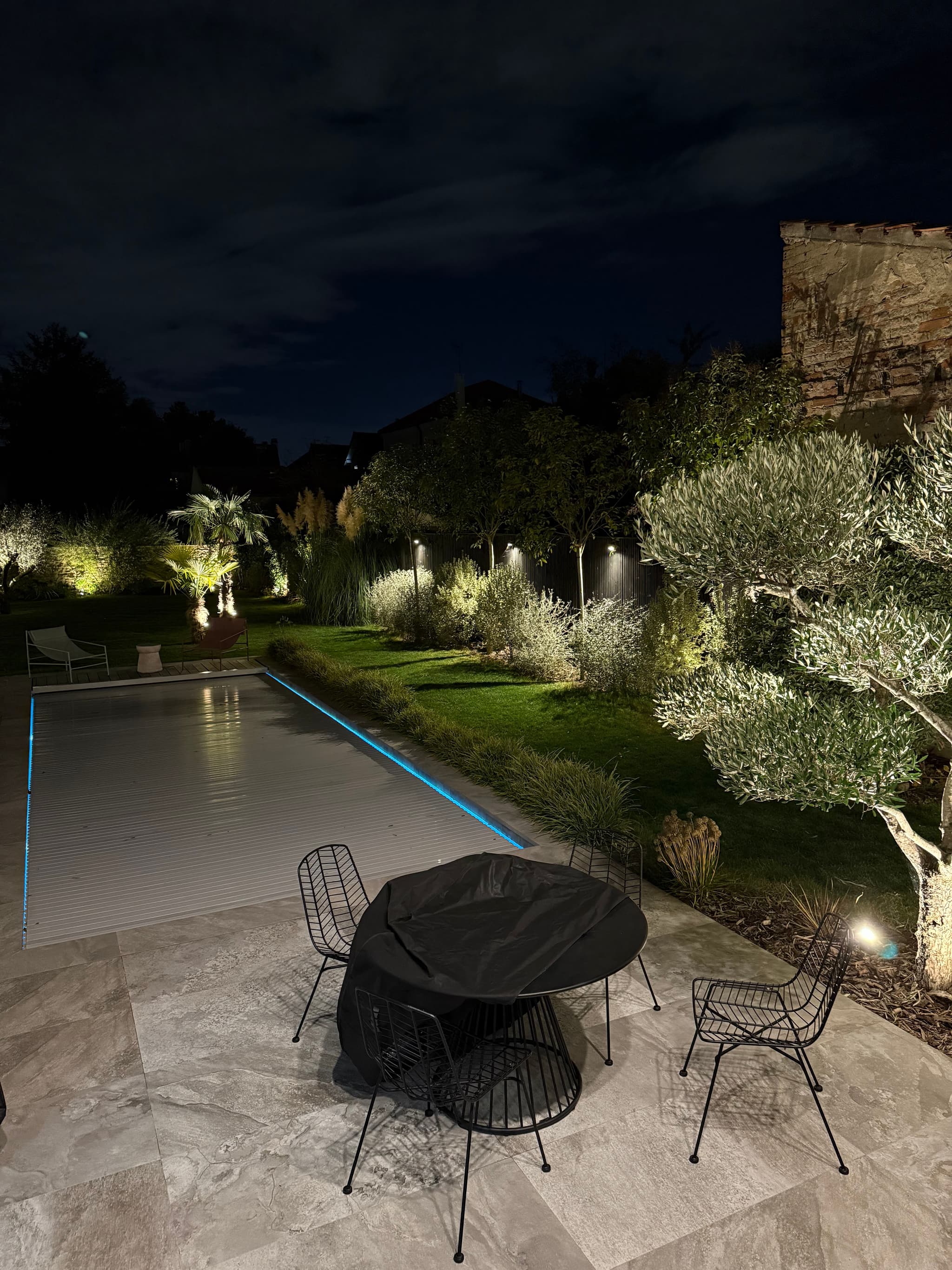 Éclairage Extérieur Haut de Gamme à Sucy-en-Brie (94370) — Mise en Lumière Architecturale de Pavillon