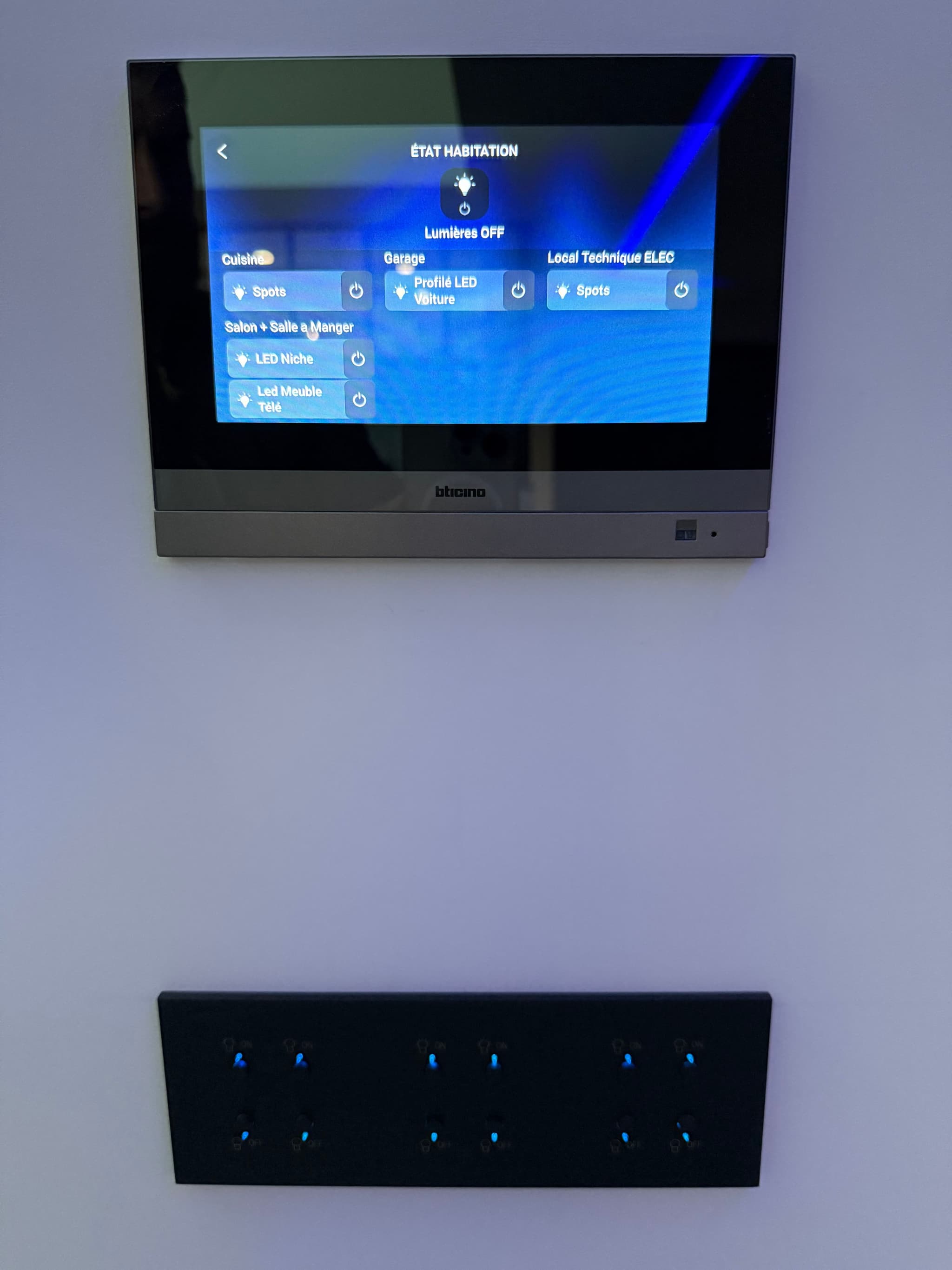 Installation Domotique Intégrale à Val-de-Marne (94000) - Maison Connectée Haut de Gamme