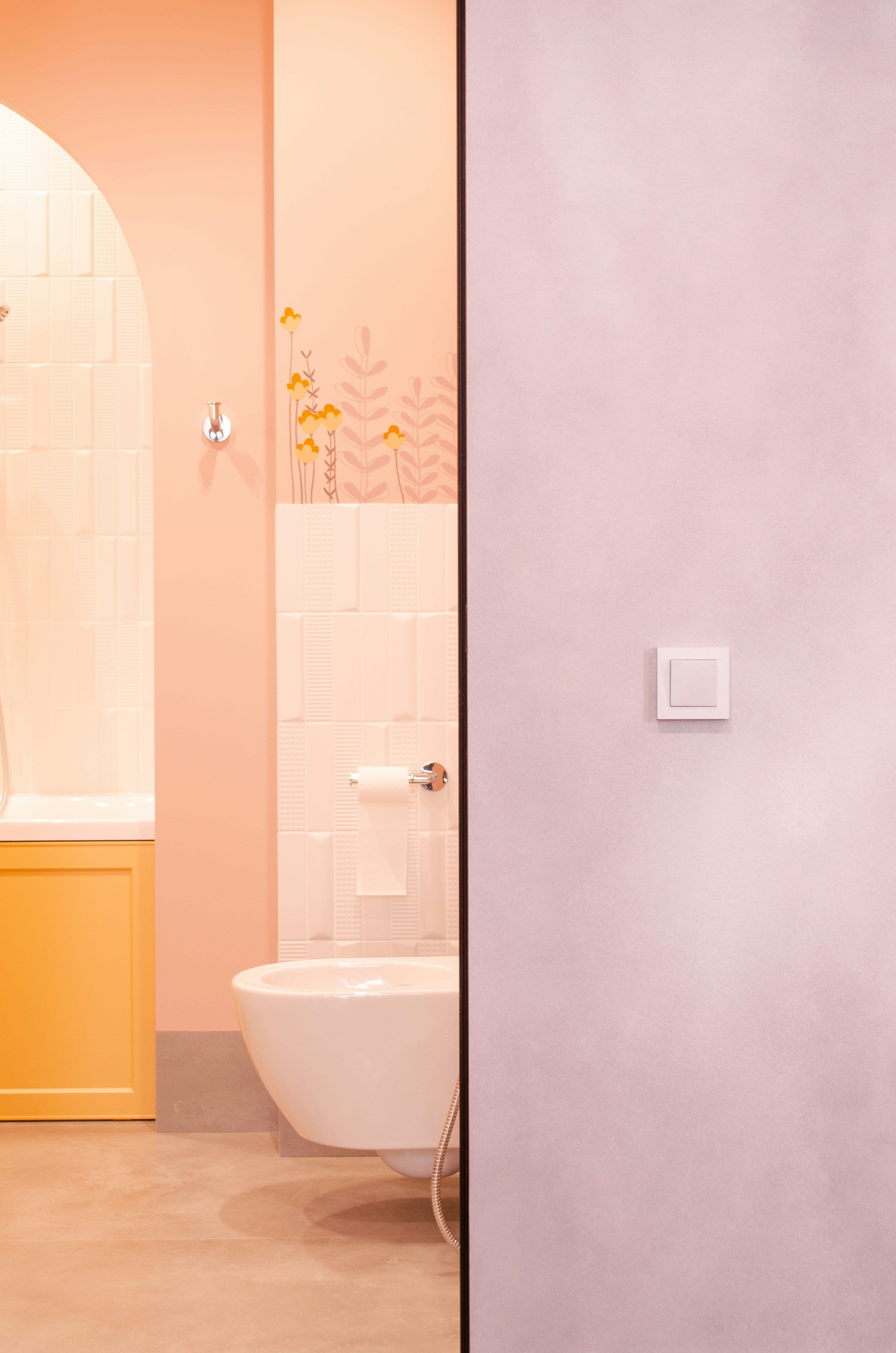 Électricité dans la salle de bain : normes, volumes de sécurité et conseils