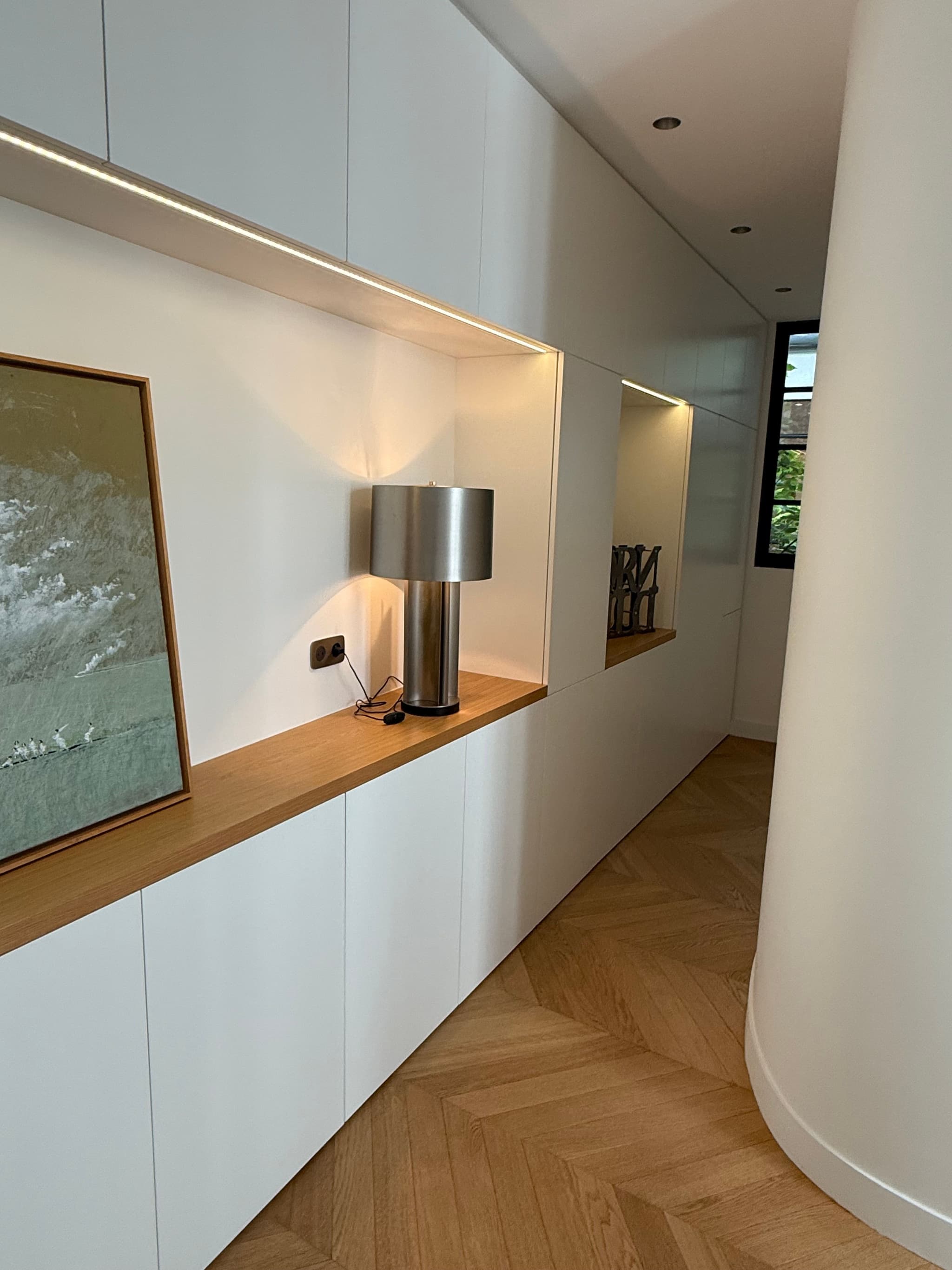 Installation de Luminaires Design dans Appartement Haussmannien à Paris - Éclairage Intérieur Luxe